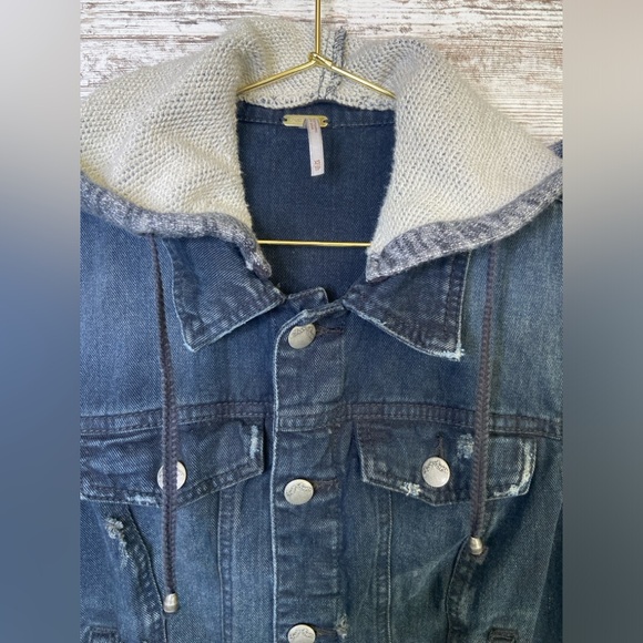 Free People dark wash/black distressed denim knit jacket Sz XS EUC - Picture 8 of 9